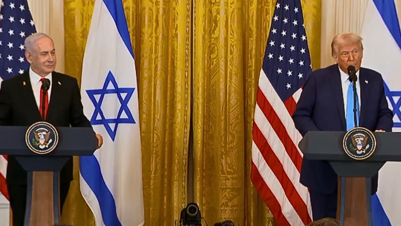 El mandatario estadounidense plantea una administración de EE.UU. sobre Gaza y sugiere el traslado de sus habitantes a países vecinos, generando controversia.