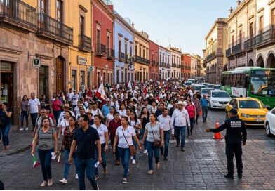 Autoridades anuncian desvíos en el transporte público y cierres viales en el Centro Histórico por la movilización de esta tarde de lunes.